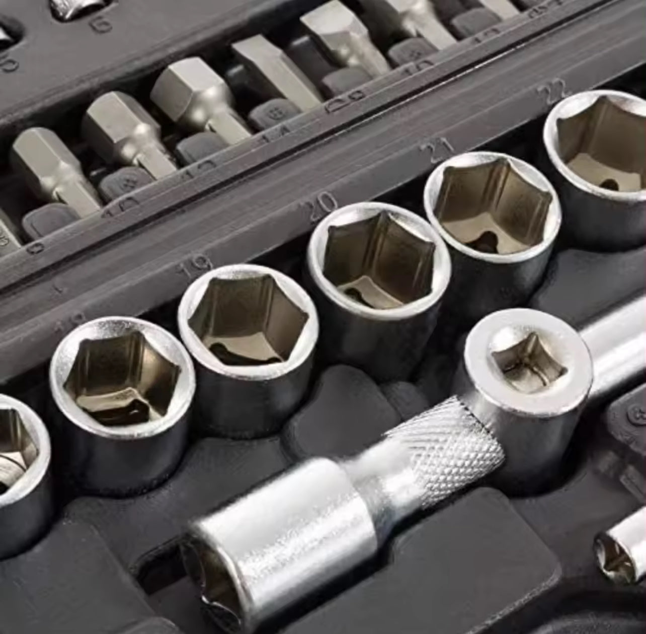 Extreme Tools Juego de herramientas de 108 piezas de Vasos para Llaves Carraca, incluye Llave de Trinquete Ideal para Bricolaje y Trabajos Mecánicos lleves