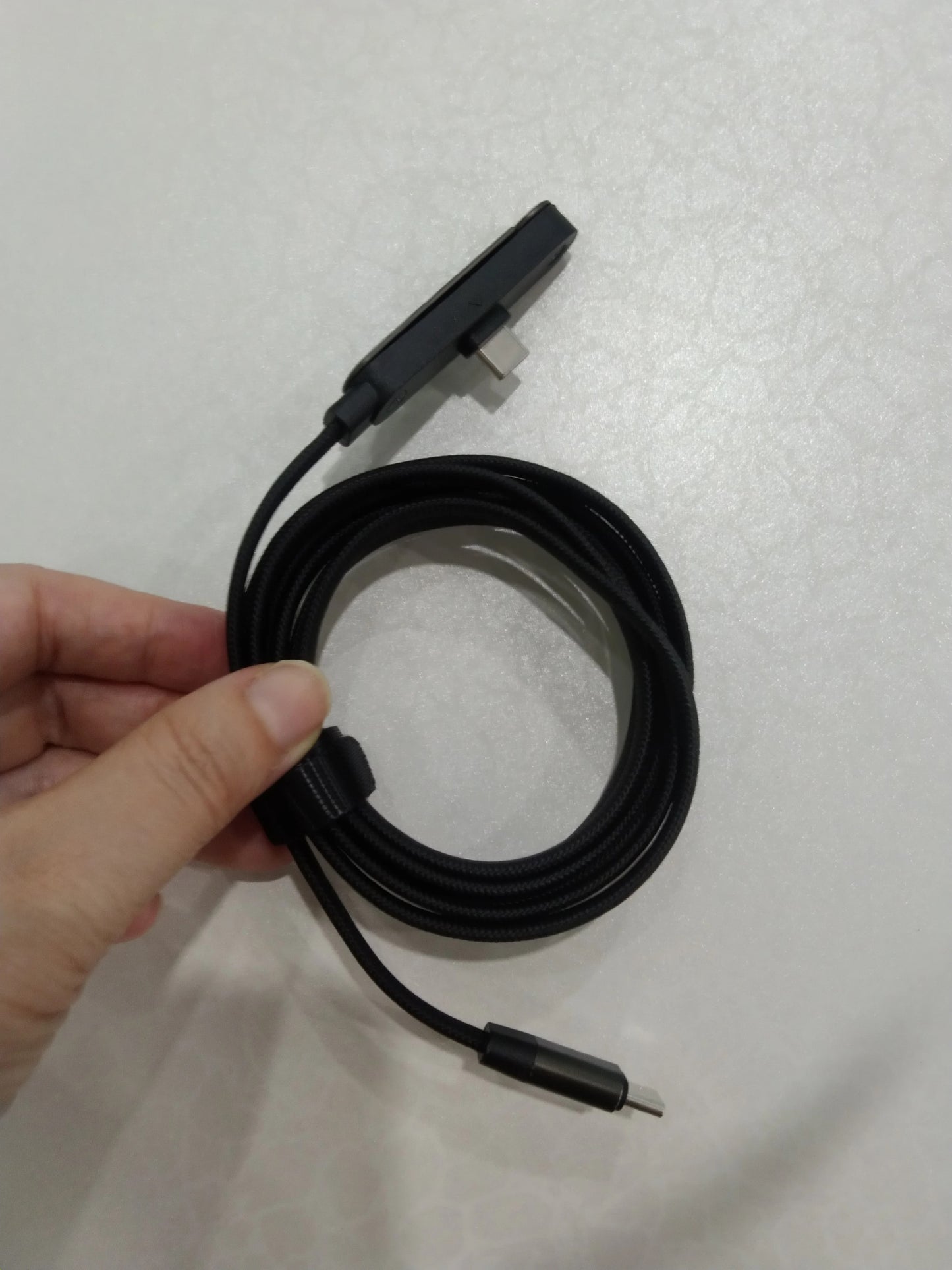 Nuevo Diseño, Cable cargador  Trenzado de Nailon Tipo-C 2 en 1 de 5 pies y 240 W con Carga Rápida, Soporte para Teléfono con Ángulo de 90 Grados y Rotación de 360 Grados, 1.50 m